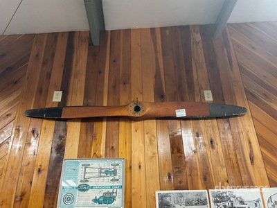 antique airplane propeller Antiguedades