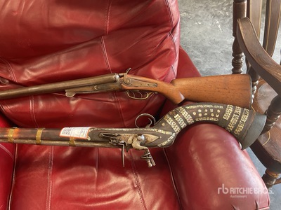 Quantity of (2) SHC antique guns Articuos de lujo
