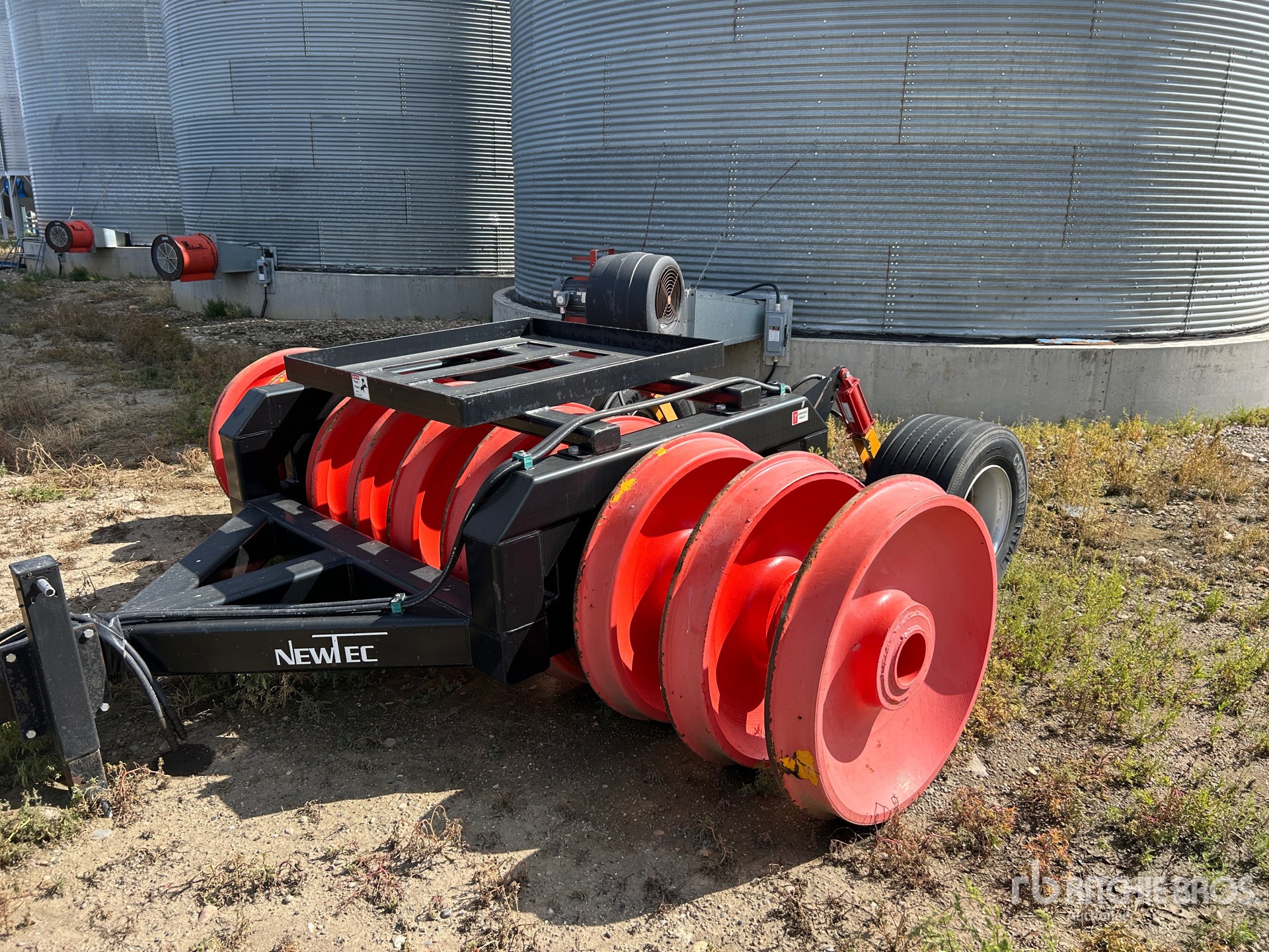 2018 NewTec Silage Packer