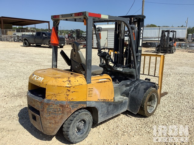 MONTACARGAS TCM FD30T3