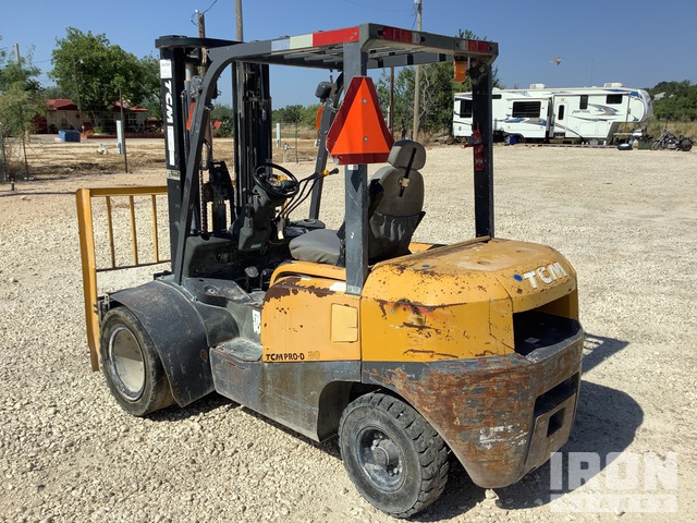 MONTACARGAS TCM FD30T3