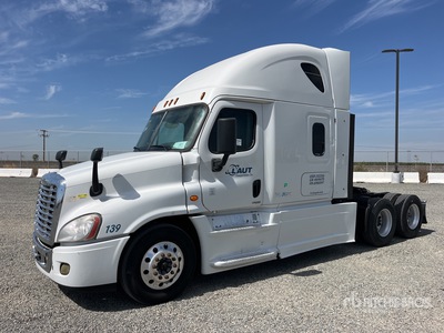 2016 Freightliner Cascadia 125 6x4 T/A Sleeper Truck Tractor