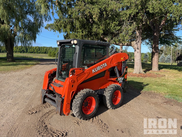 MINI CARGADOR SOBRE RUEDAS 2021 KUBOTA SSV65