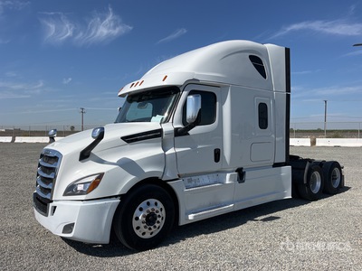 2018 Freightliner Cascadia 6x4 تراكتور شاحنة كابينة النوم (ثنائية المحور)