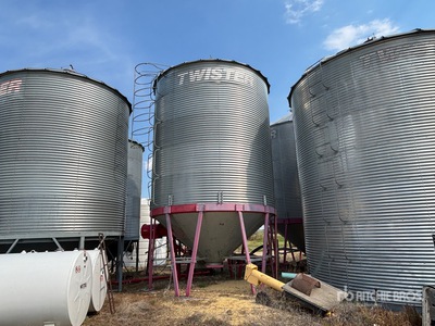 Twister +/- 1800 bu 5 Ring Hopper Grain Bin