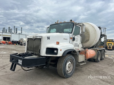 2007 International 5600i 6x4 Camion hormigonera