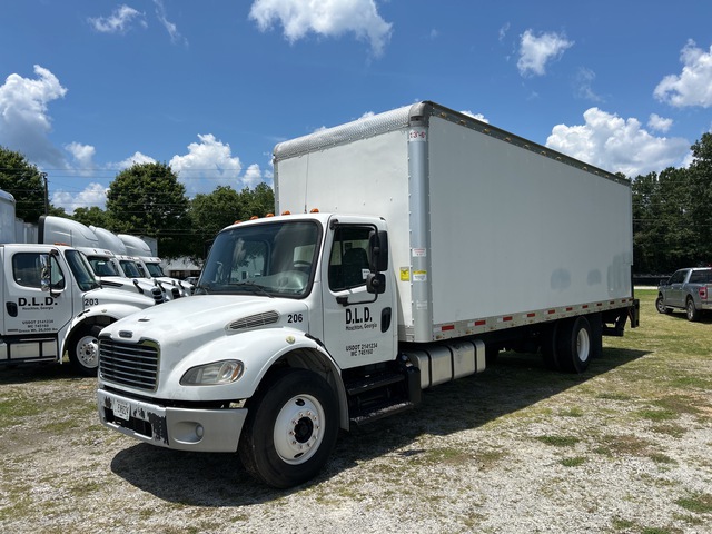 2015 Freightliner M2 106 4x2 Van Truck 2015 Freightliner M2 106 4x2 Van Truck