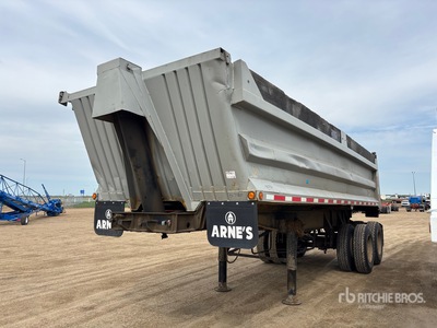 1998 Arnes 23 ft T/A Remolque banera