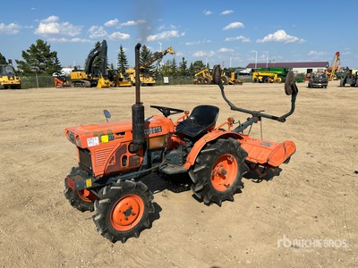 Kubota B7000 4WD Tracteur agricole utilitaire