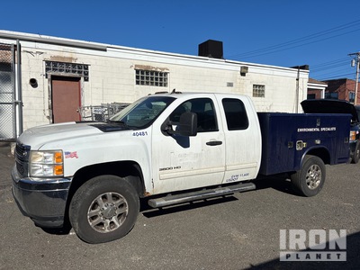 2011 Chevrolet Silverado 3500 HD 4x4 Extended Cab Utility Truck