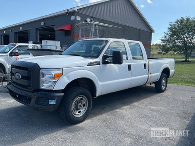 2015 Ford F-250 XL 4x4 Crew Cab Pickup