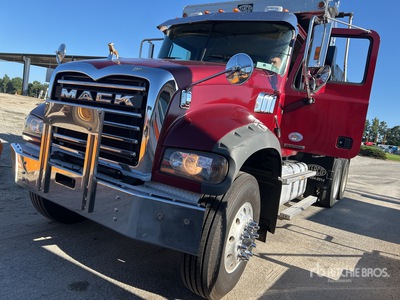 2021 Mack Granite Camion à benne basculante D/E