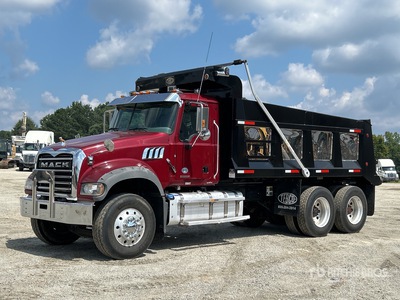 2021 Mack GR64F 6x4 Camion à benne basculante D/E