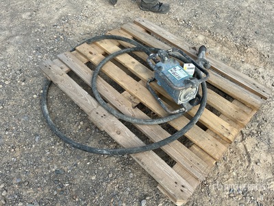2015 Oztec 3.2OZ Electric Concrete Vibrator