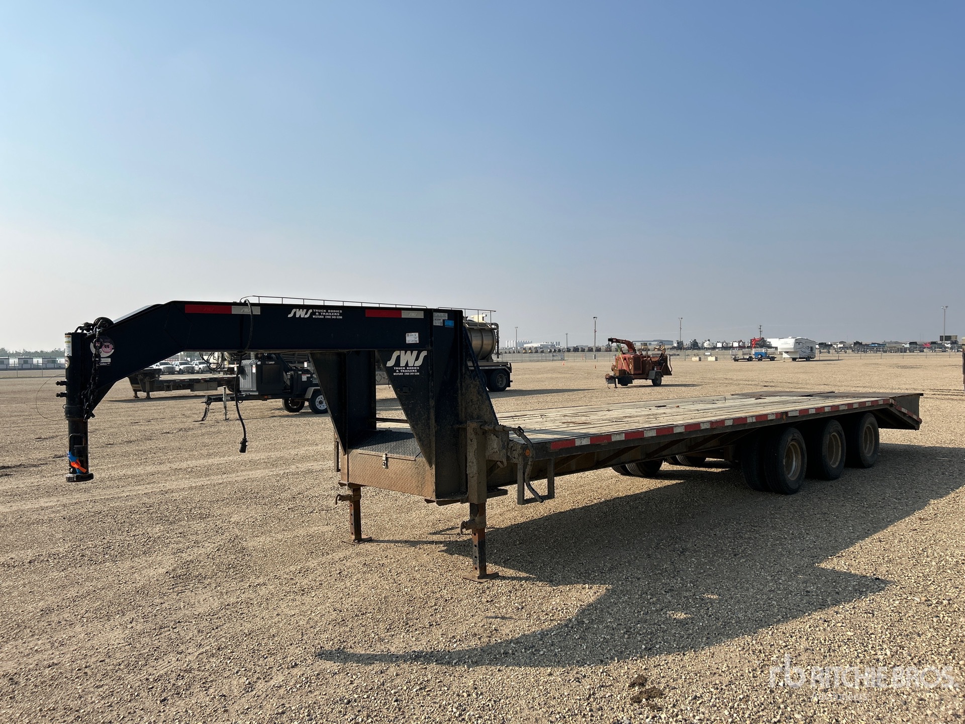 2020 ABU 15 ton 30 ft Tri/A Gooseneck Equipment Trailer