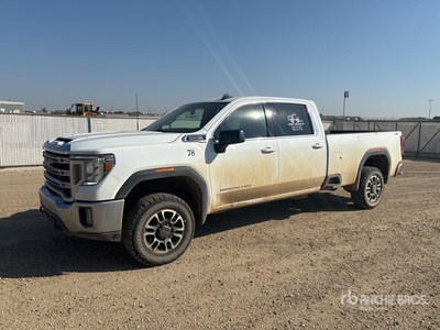 2021 GMC Sierra 3500HD SLE 4x4 Crew Cab Pickup