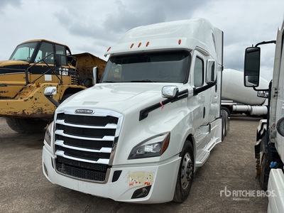 2020 Freightliner Cascadia 126 6x4 T/A Sleeper Truck Tractor (Inoperable)