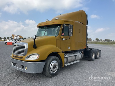 2012 Freightliner Columbia CL120 6x4 Tractocamion con Dormitorio / Sleeper Prime Mover