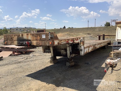 2002 Trail King TK70SA 48 ft T/A Sliding Axle Trailer