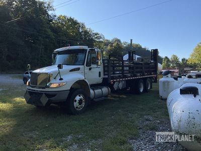2014 International 7400 Workstar 6x4 Flatbed Truck