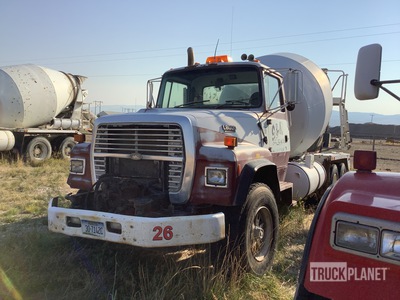 1991 Ford L8000 6x4 Camion mélangeur