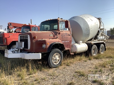 1979 Ford L8000 6x4 Camion mélangeur