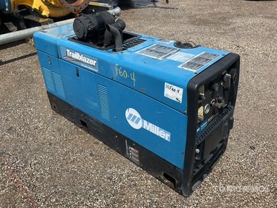 2017 Miller Trailblazer 302 300 A Multi-Process Engine Driven Welder