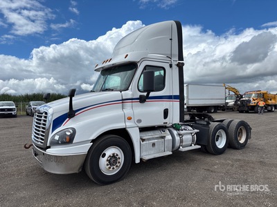 2018 Freightliner Cascadia 125 6x4 T/A Day Cab Truck Tractor