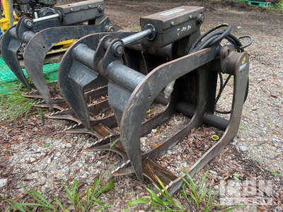 2019 Bobcat 66 in Skid Steer Root Grapple