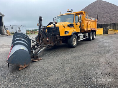 2015 Freightliner 114SD Snow Plow Truck