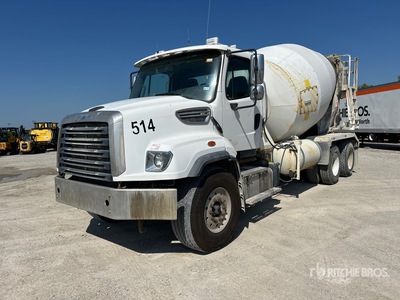 2015 Freightliner 114SD 6x4 Mixer Truck