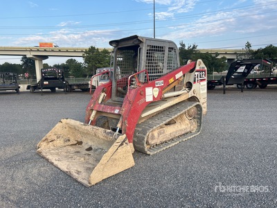 2015 Takeuchi TL12 Mini pala cingolata