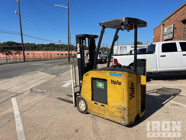 MONTACARGAS ELéCTRICO 2002 YALE ESC035FAN36TE082