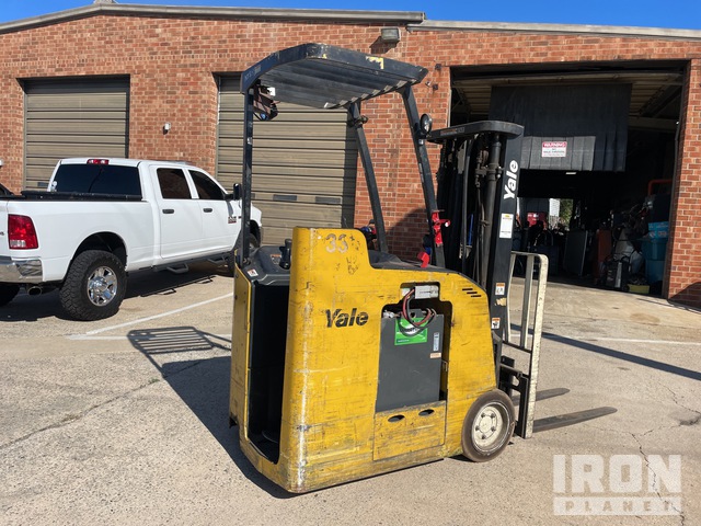 MONTACARGAS ELéCTRICO 2002 YALE ESC035FAN36TE082