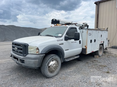 2005 Ford F550 XL 4x4 Service Truck (Inoperable)