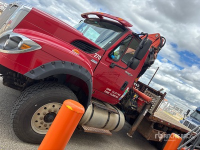 2014 International 7600 6x4 Kranwägen