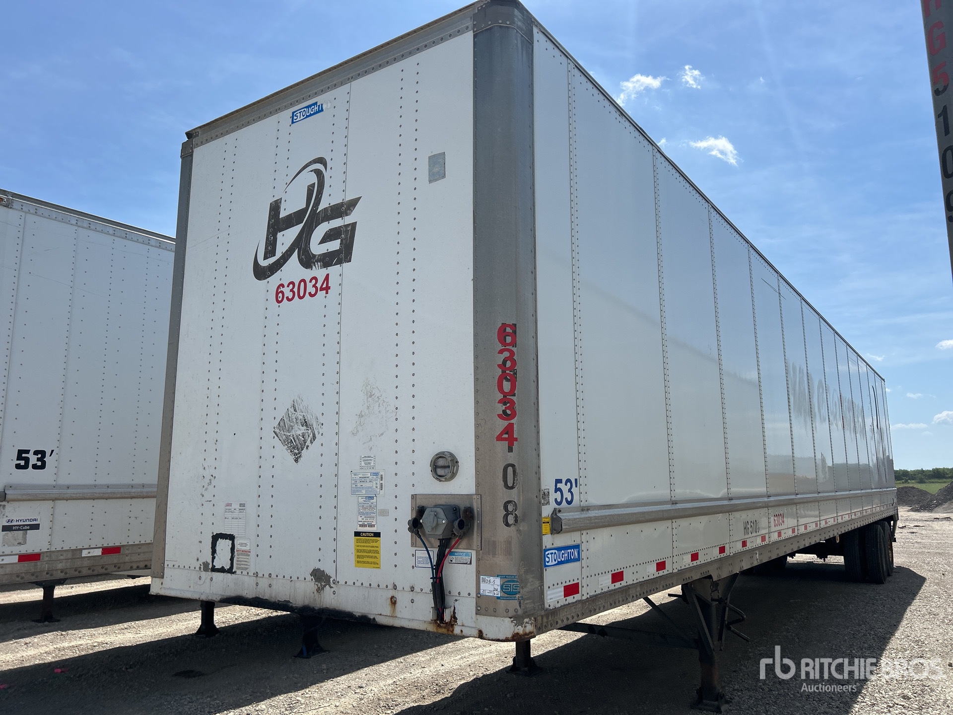 2017 Stoughton 53 ft T/A Remorque fourgon