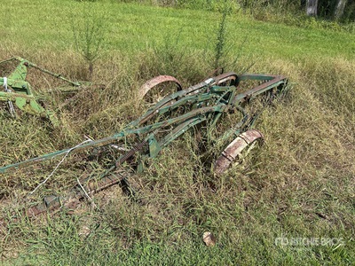 Antiques Cultivateur
