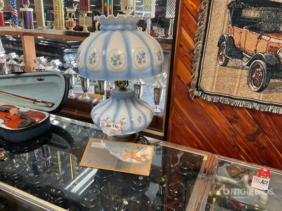 lamp w/ collectable