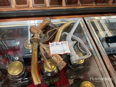 Quantity of (3) fuel pump handles Antichità