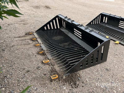 2025 GIYI GY-RB66 66 in Skid Steer Bucket (Unused)