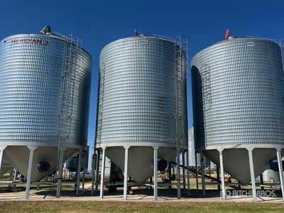 Behlen +/- 6500 bu 5 Ring Hopper Graan bak