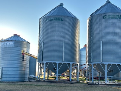 Goebel +/- 5000 bu 5 Ring Hopper Grain Bin