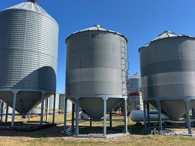 Westeel +/- 2000 bu 5 Ring Hopper Grain Bin