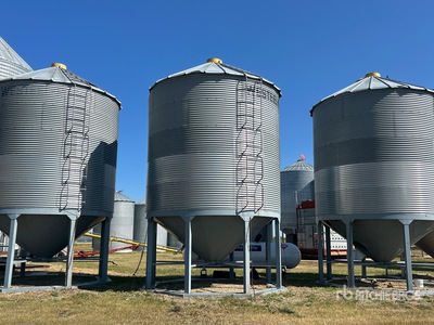 Westeel +/- 2000 bu 5 Ring Hopper Grain Bin