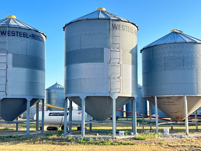 Westeel +/- 2000 bu 5 Ring Hopper Graan bak
