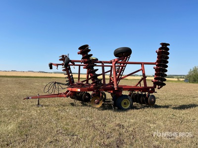 Sunflower 1231 24 ft Tandem Disc