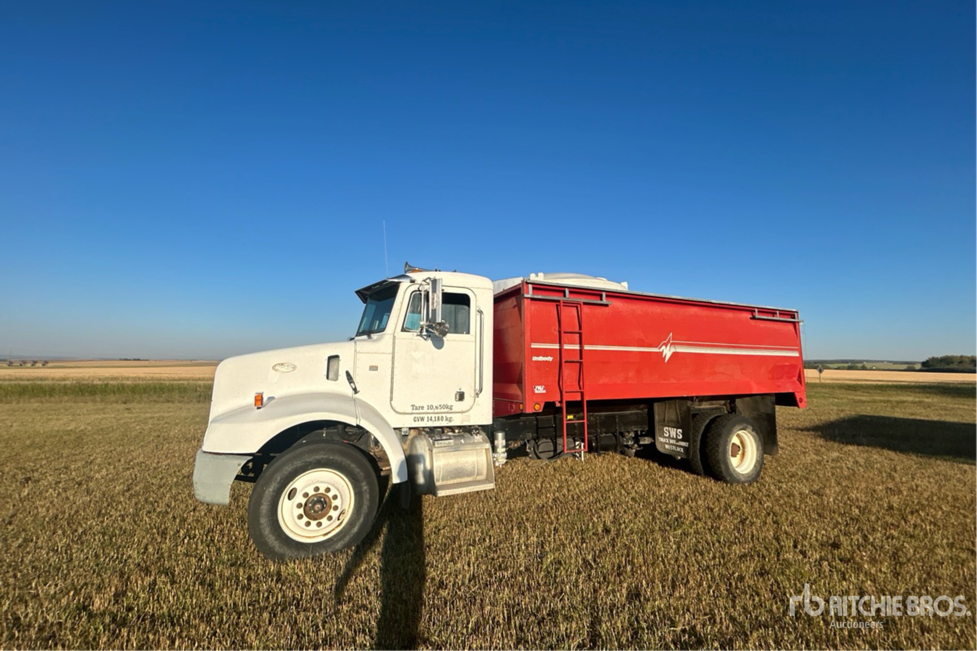 1997 Peterbilt PB330 4x2 Grain Truck