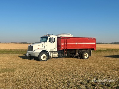 1997 Peterbilt PB330 4x2 Camión de granos