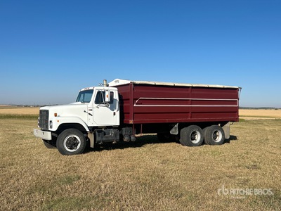 1989 International F2554 6x4 Ciężarówka do przewozu zboża